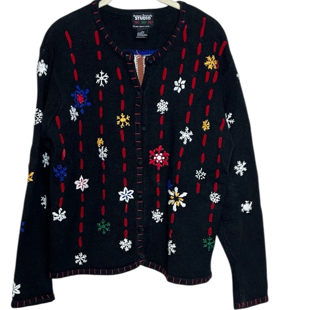 Designers Originals Black Embroidered Appliqué Snowflake Holiday Cardigan Knit